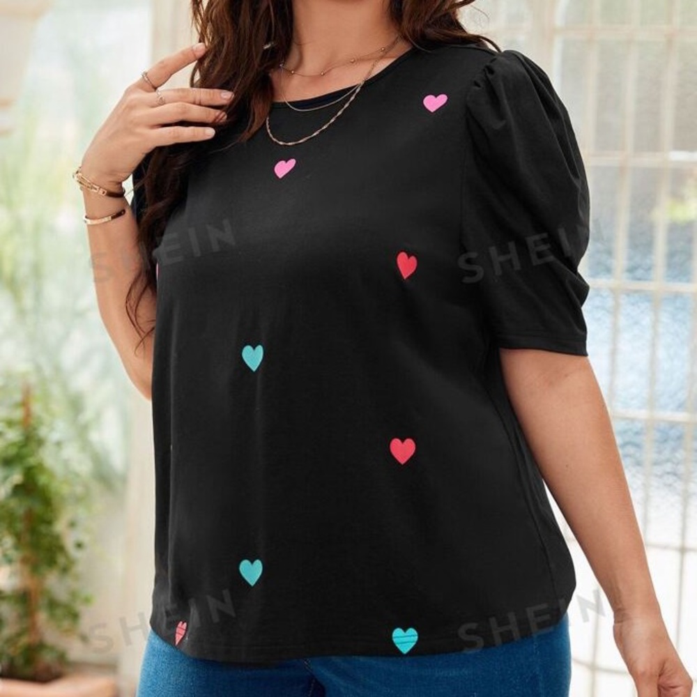 Shein Clasi Plus Black with Multi-Color Heart Print, Puff Sleeve Tee in 4XL/20
